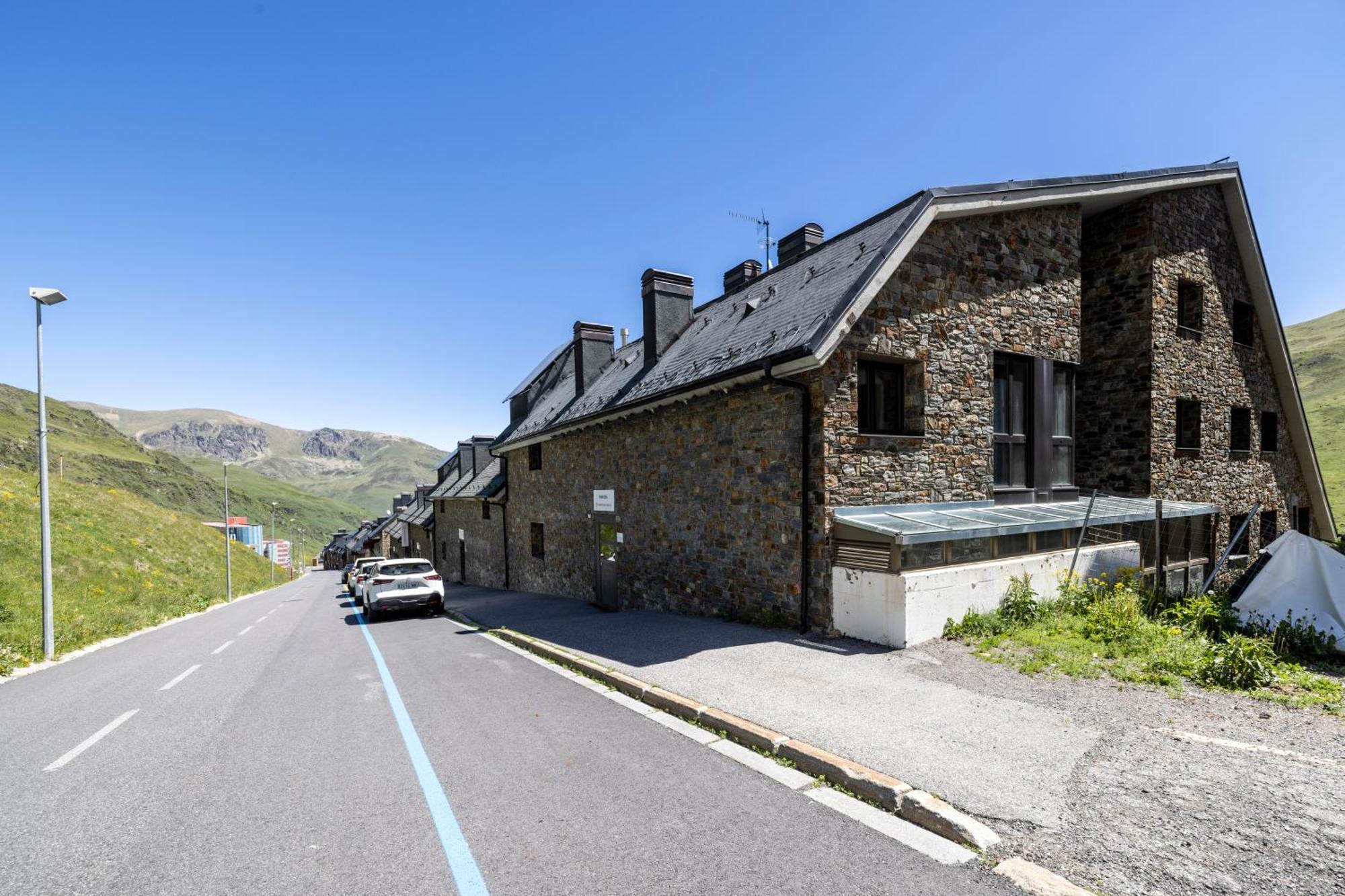 Increibles Vistas A Las Montanas En El Pas De La Casa - Parking - Wifi - Ski In Ski Out L By Bonesvacances Bagian luar foto