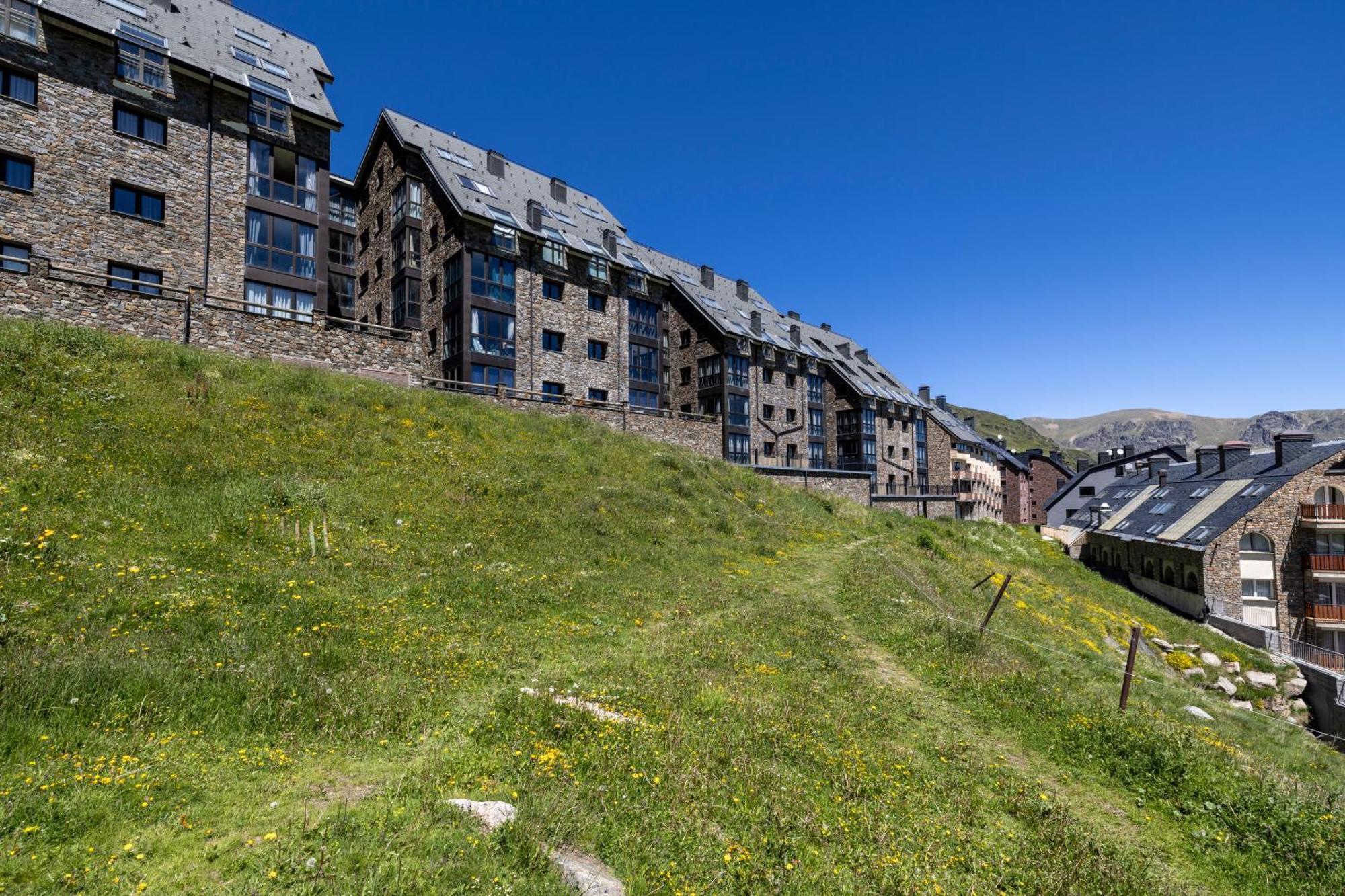 Increibles Vistas A Las Montanas En El Pas De La Casa - Parking - Wifi - Ski In Ski Out L By Bonesvacances Bagian luar foto