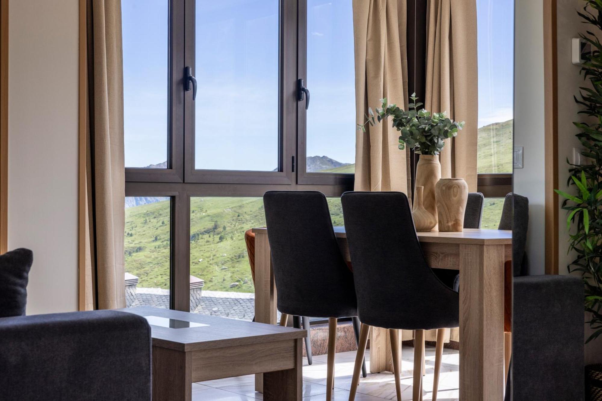 Increibles Vistas A Las Montanas En El Pas De La Casa - Parking - Wifi - Ski In Ski Out L By Bonesvacances Bagian luar foto